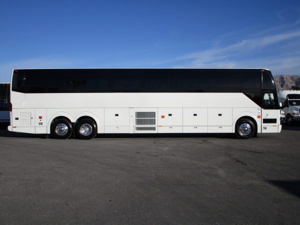 2018 Prevost H3-45 Luxury Highway Coach C13922 - Image 4