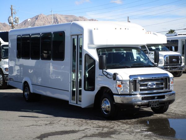 2019 ElDorado Advantage Shuttle Bus Passenger Side Front