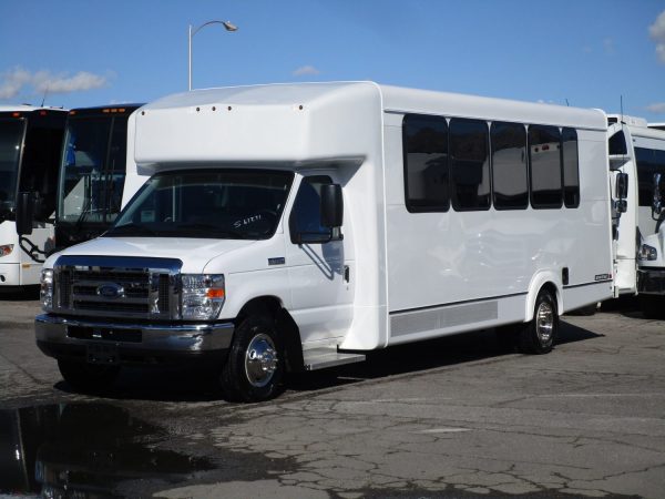 2019 ElDorado Advantage Shuttle Bus Drivers Side Front