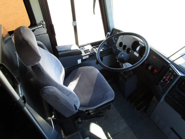 2001 MCI D4000 Prison Bus C54304 - Image 11
