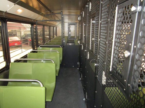 2001 MCI D4000 Prison Bus C54304 - Image 9