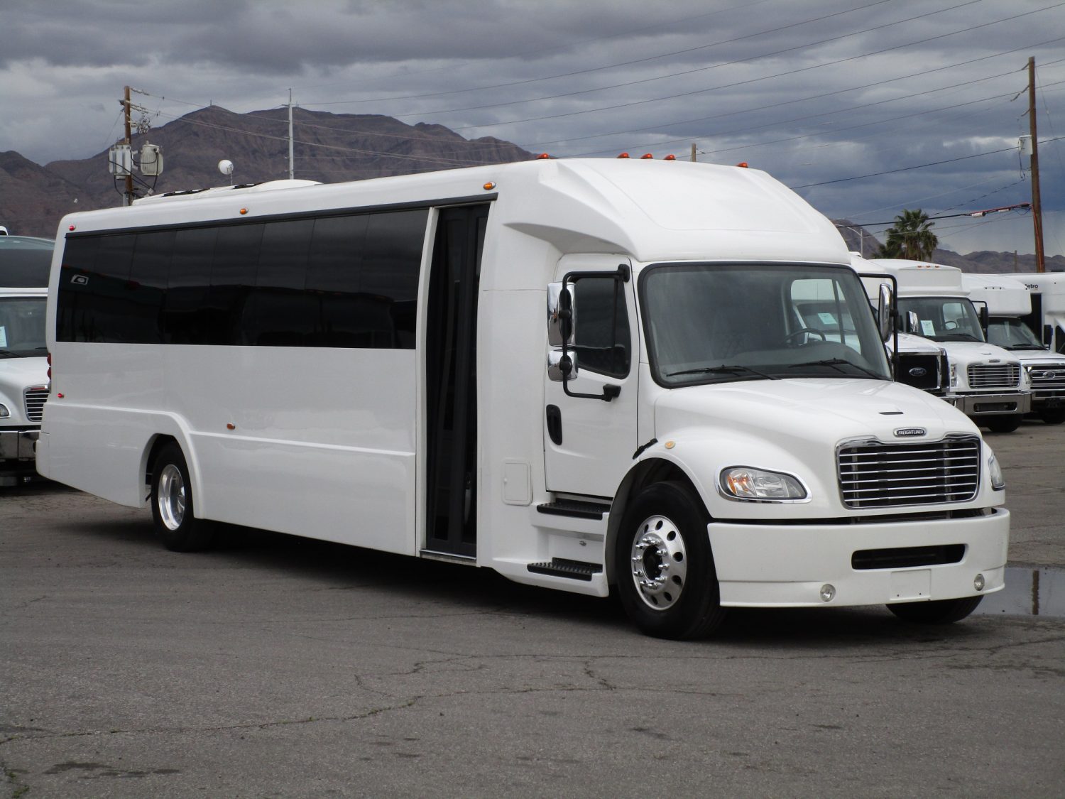 2018 Executive Coach Builders Luxury Shuttle Bus Front Passenger