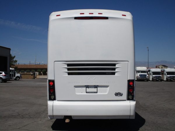 2007 MCI J4500 Lift Equipped Highway Coach C63904 - Image 6