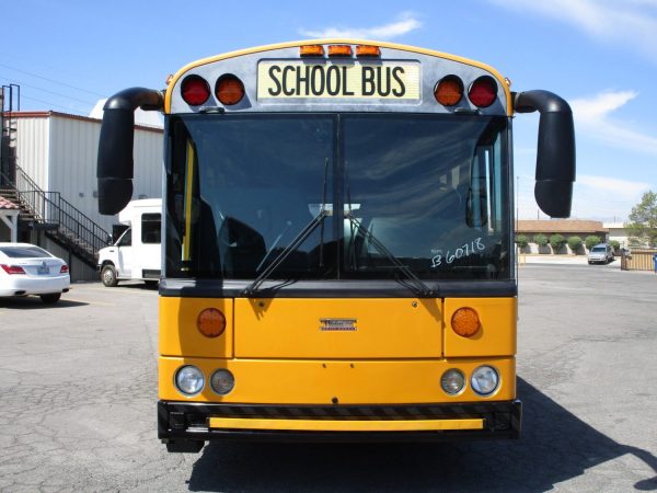 2005 Thomas Saf-T-Liner HDX Lift Equipped School Bus B60718 - Image 2