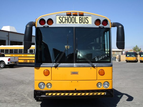 2005 Thomas Saf-T-Liner HDX Lift Equipped School Bus B60719 - Image 2