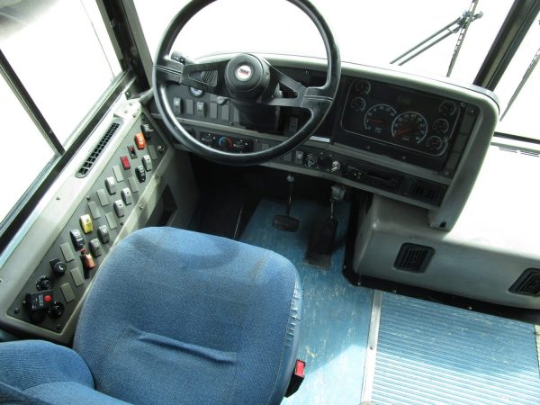 2006 Thomas Saf-T-Liner HDX Lift Equipped School Bus B74954 - Image 11