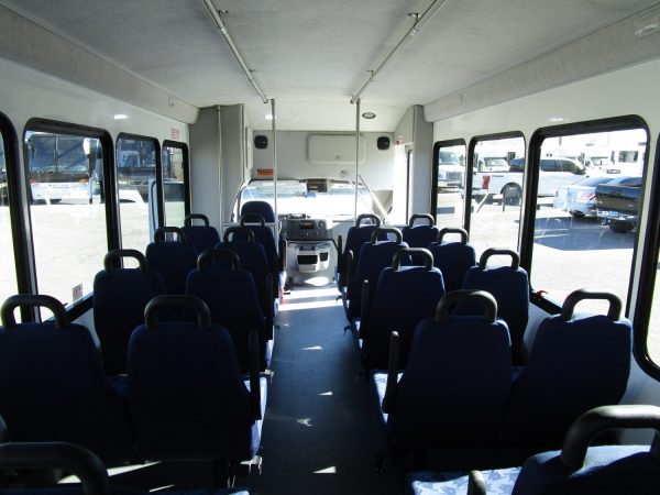 2014 Starcraft Allstar Lift Equipped Shuttle Bus S88895 - Image 10