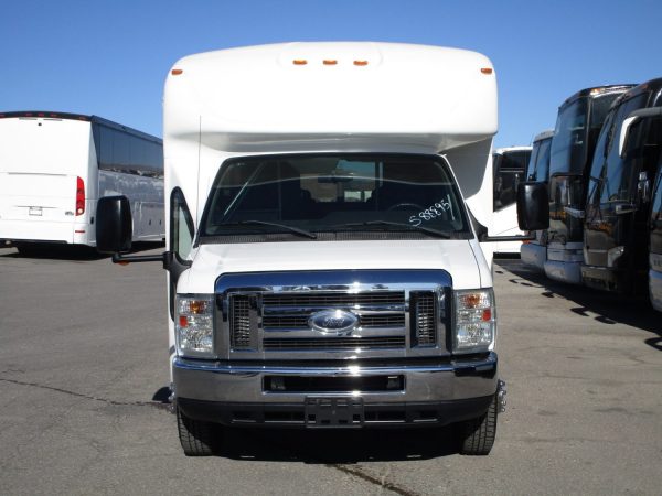 2014 Starcraft Allstar Lift Equipped Shuttle Bus S88895 - Image 2