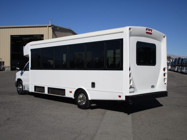2014 Starcraft Allstar Lift Equipped Shuttle Bus S88895 - Image 5