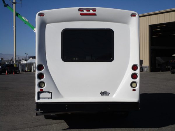 2014 Starcraft Allstar Lift Equipped Shuttle Bus S88895 - Image 6