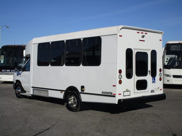 2015 ElDorado Advantage Lift Equipped Shuttle Bus S19755 - Image 5