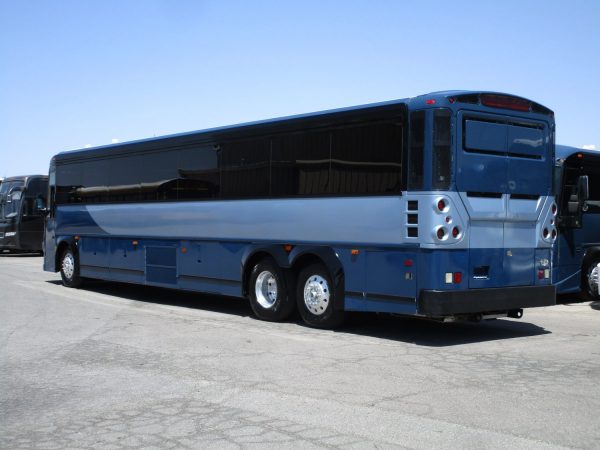 2016 MCI D4505 Lift Equipped Highway Coach C14034 - Image 5