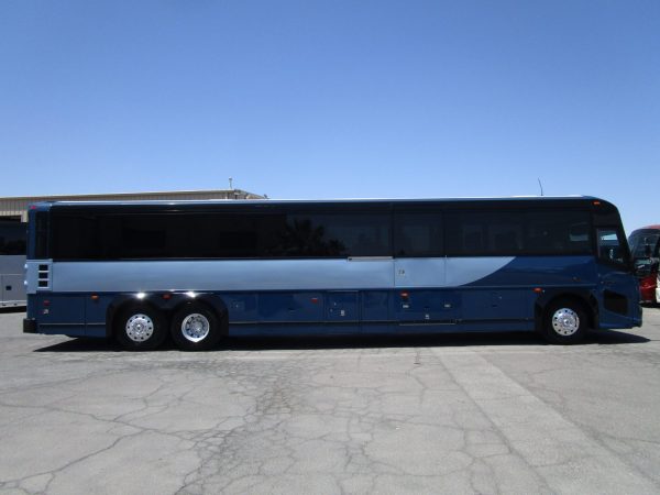 2016 MCI D4505 Lift Equipped Highway Coach C14034 - Image 4