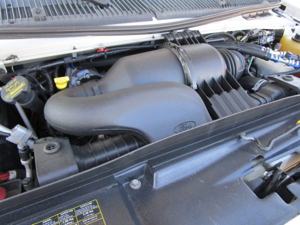 2014 Starcraft Allstar Lift Equipped Shuttle Bus S17991 - Image 12
