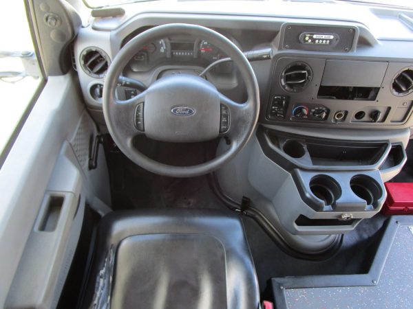 2014 Starcraft Allstar Lift Equipped Shuttle Bus S17991 - Image 11