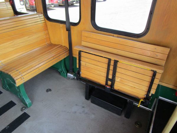 2013 Hometown Trolley The Carriage S12751 - Image 9