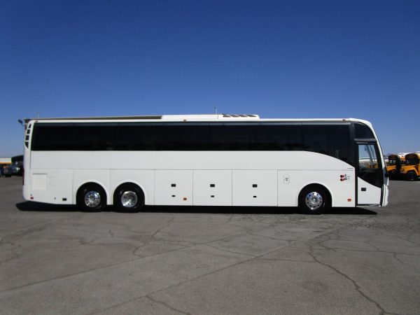 2016 Volvo 9700 Luxury Highway Coach C75956 - Image 4