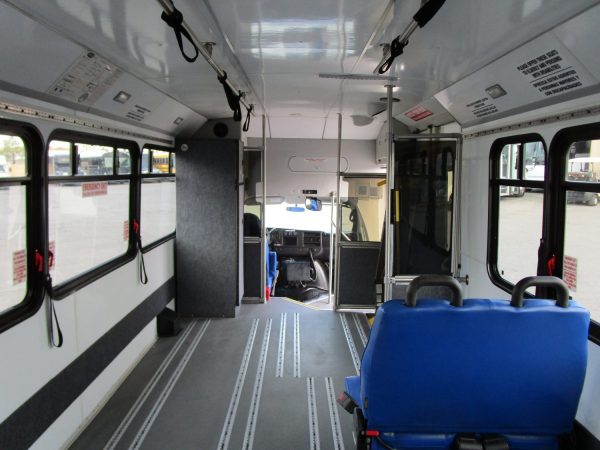 2011 Glaval Lift Equipped Shuttle S79604 - Image 10