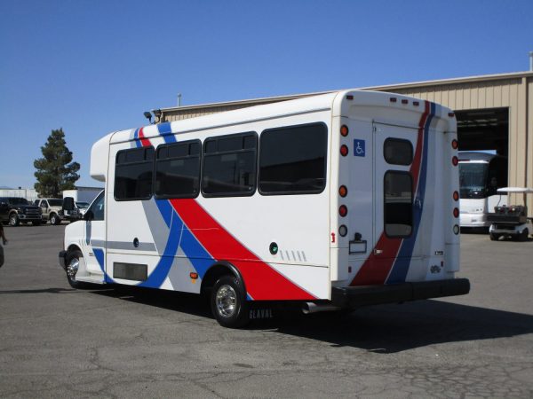 2011 Glaval Lift Equipped Shuttle S79604 - Image 5
