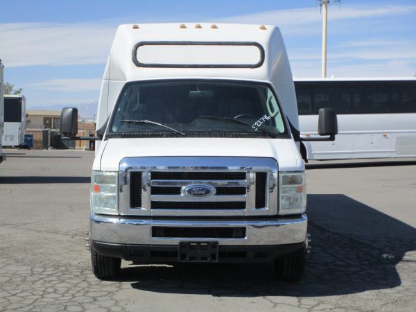 2011 Federal Spirit 27 Shuttle Bus S22746 - Image 2