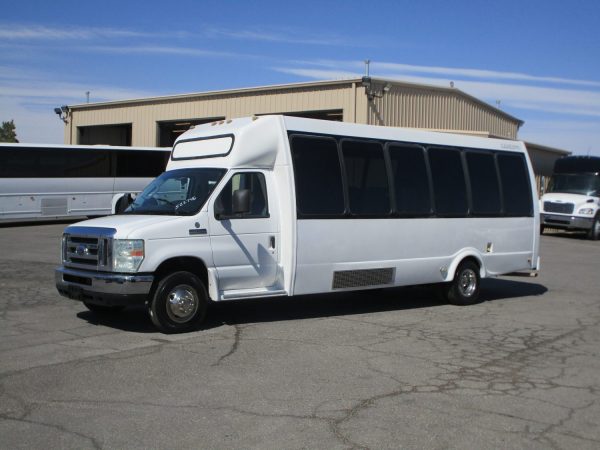 2011 Federal Spirit 27 Shuttle Bus S22746 - Image 3