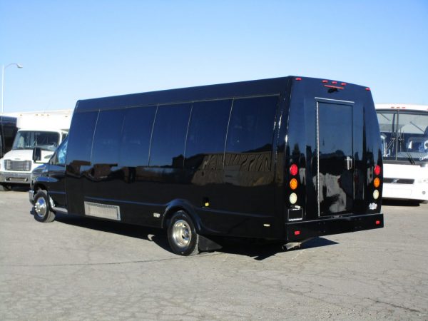 2011 Federal Spirit 27 Shuttle Bus S56074 - Image 5