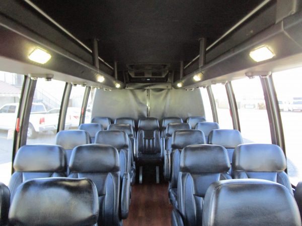 2011 Federal Spirit 27 Shuttle Bus S56074 - Image 9