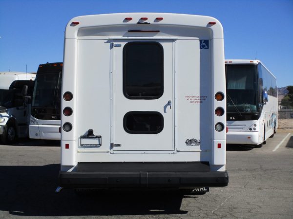 2015 Glaval Lift Equipped Shuttle S34951 - Image 6