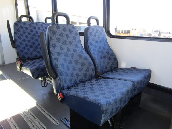 2015 Glaval Lift Equipped Shuttle S34949 - Image 8