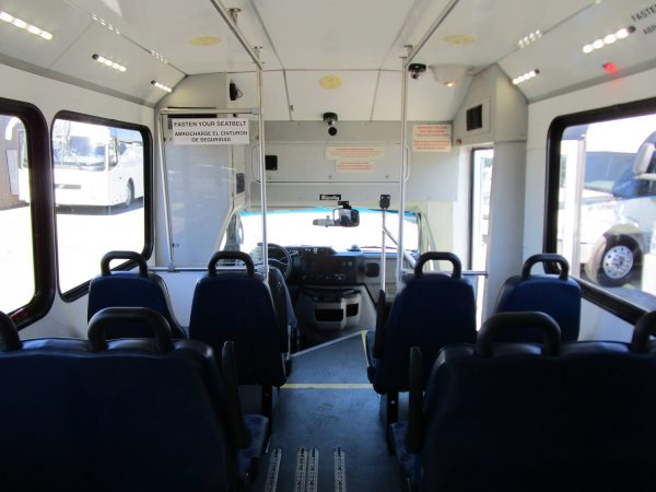 2015 Glaval Lift Equipped Shuttle S34951 - Image 10