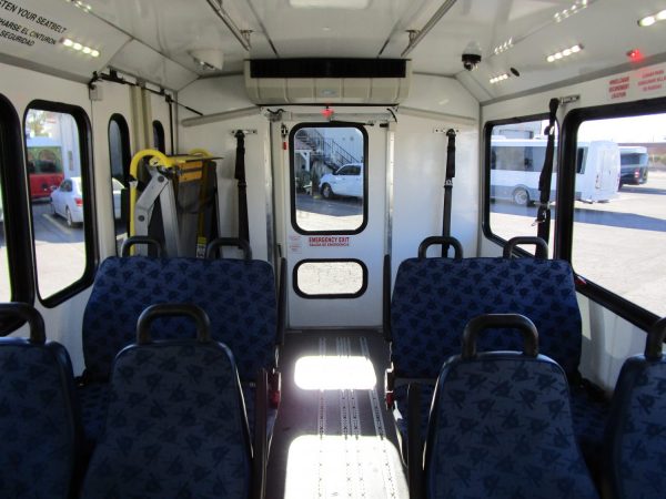 2015 Glaval Lift Equipped Shuttle S34944 - Image 9