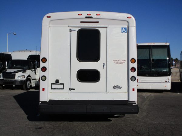 2015 Glaval Lift Equipped Shuttle S34949 - Image 6