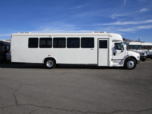 2016 Ameritrans Shuttle Bus SC3271 - Image 4
