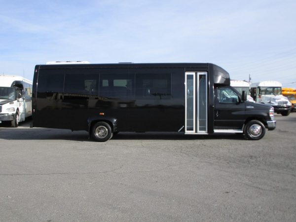 2017 KSIR 290RL Shuttle Bus S62960 - Image 4
