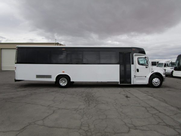 2016 Ameritrans Shuttle Bus SC3270 - Image 4