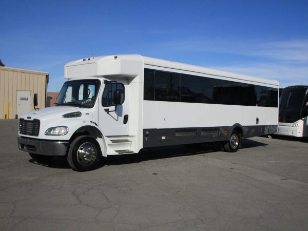 2016 Glaval Bus Legacy Shuttle Bus SL6401 - Image 3