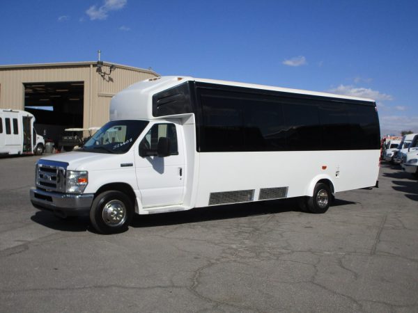 2016 Ameritrans 285 Executive Shuttle S26608 - Image 3