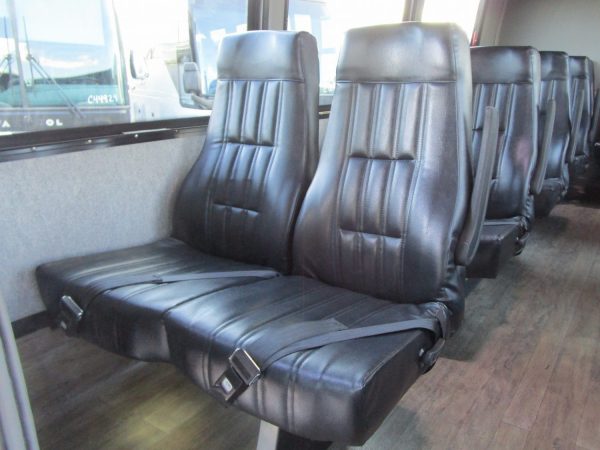 2016 Ameritrans 285 Executive Shuttle S26608 - Image 8