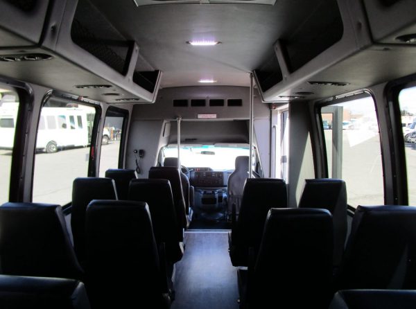 2016 Ameritrans 285 Executive Shuttle S26608 - Image 10