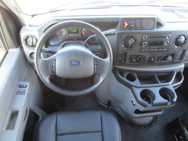 2016 Ameritrans 285 Executive Shuttle S26608 - Image 11