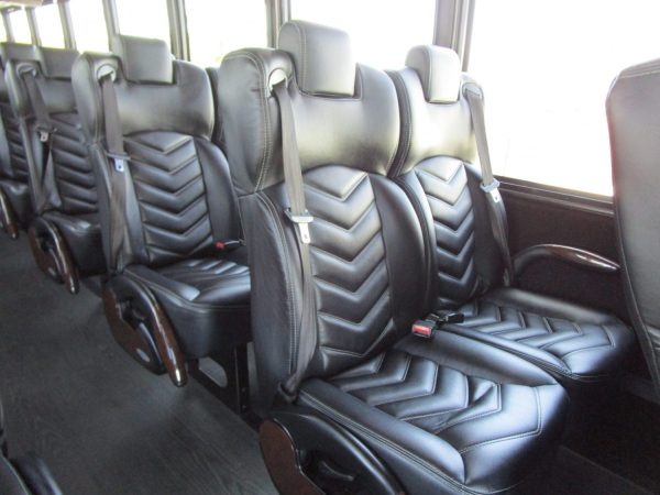 2017 Grech Motors GM40 Executive Style Shuttle Bus SN8601 - Image 8