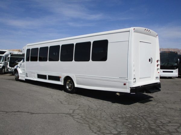 2015 Starcraft XLT Shuttle Bus S99018 - Image 5