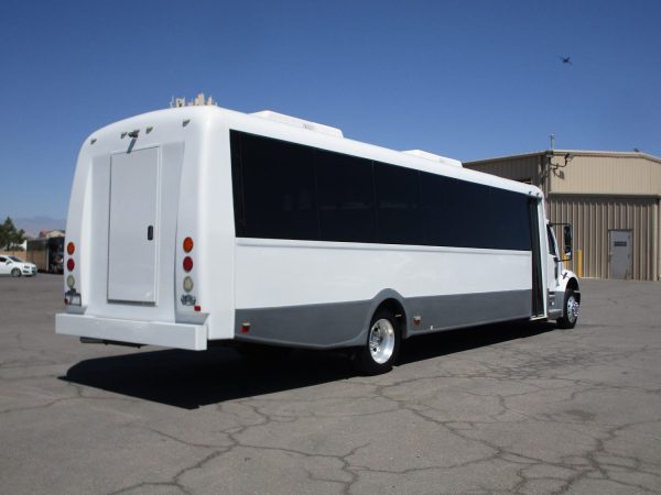 2015 Federal Luxury Shuttle SR1886 - Image 7