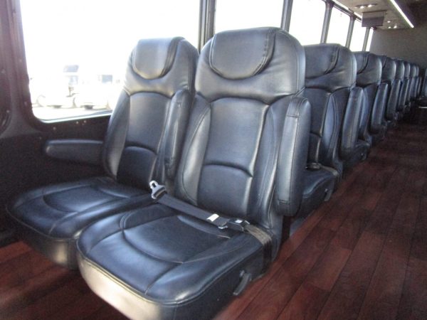 2015 Federal Luxury Shuttle SR1886 - Image 8