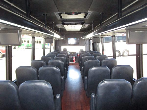 2015 Federal Luxury Shuttle SR1886 - Image 10