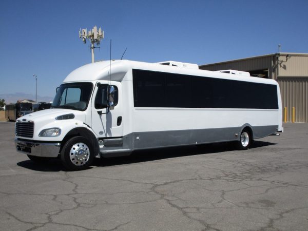 2015 Federal Luxury Shuttle SR1886 - Image 3