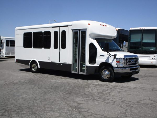 2012 Starcraft Allstar Lift Equipped Shuttle Bus S96210