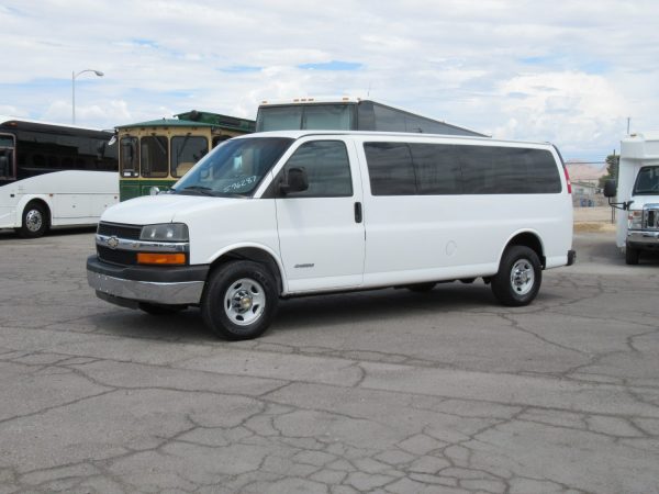 2004 Chevrolet Express 3500 LS Extended Van S96287 - Image 3