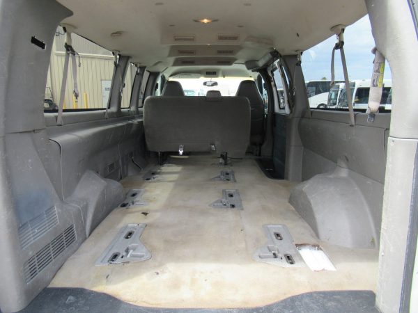 2004 Chevrolet Express 3500 LS Extended Van S96287 - Image 9