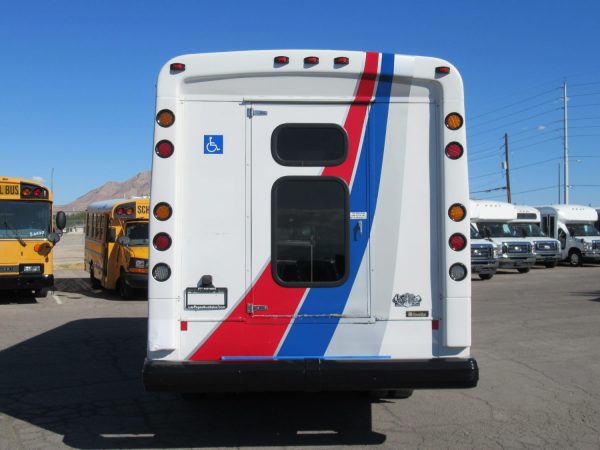 2015 Glaval Lift Equipped Shuttle S14543 - Image 6